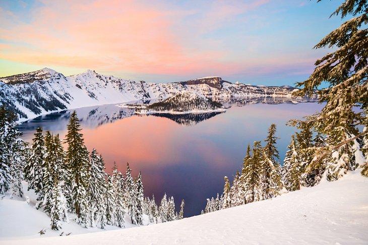Atardecer invernal en Crater Lake
