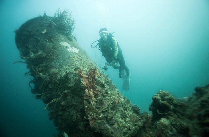 Plongée sur épave, Coron
