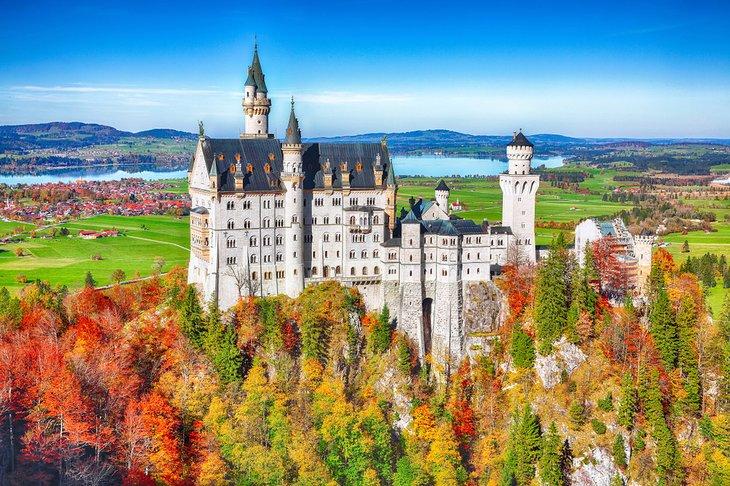 Castillo de Neuschwanstein en otoño