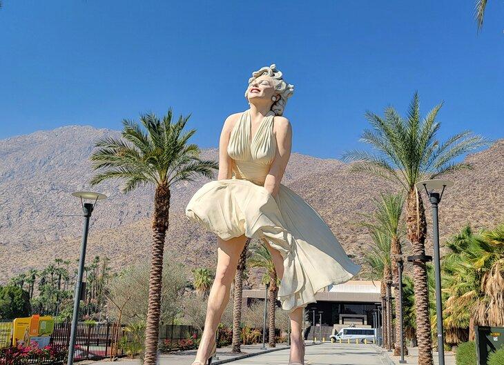 Estatua de Marilyn Monroe en Palm Springs