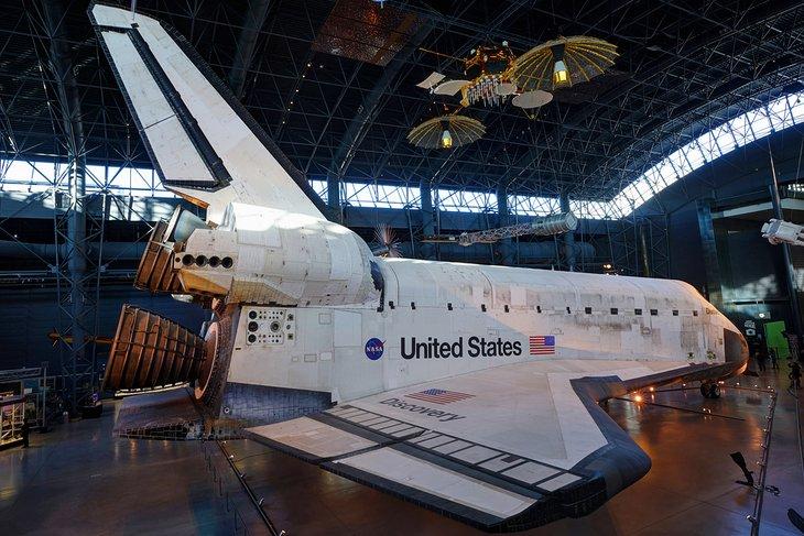 Transbordador Espacial Discovery en el Centro Steven F. Udvar-Hazy
