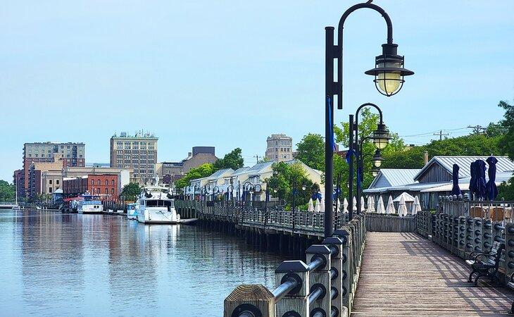 El Riverwalk en el centro de Wilmington