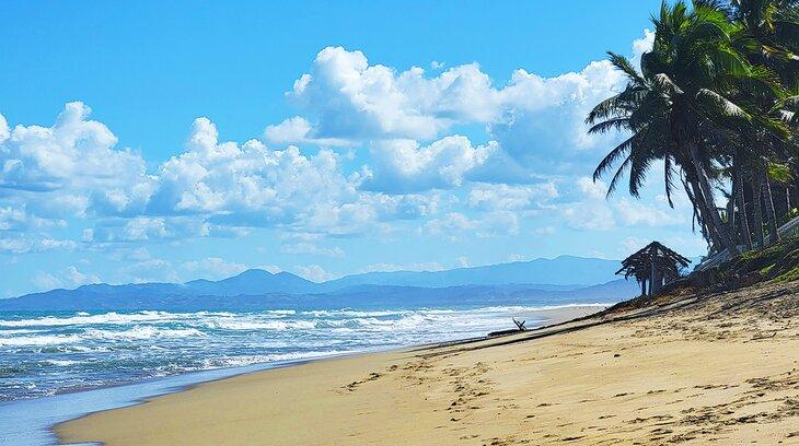 Una playa en la Costa Ámbar