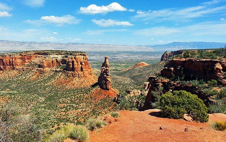 Monument national du Colorado depuis Rim Rock Drive