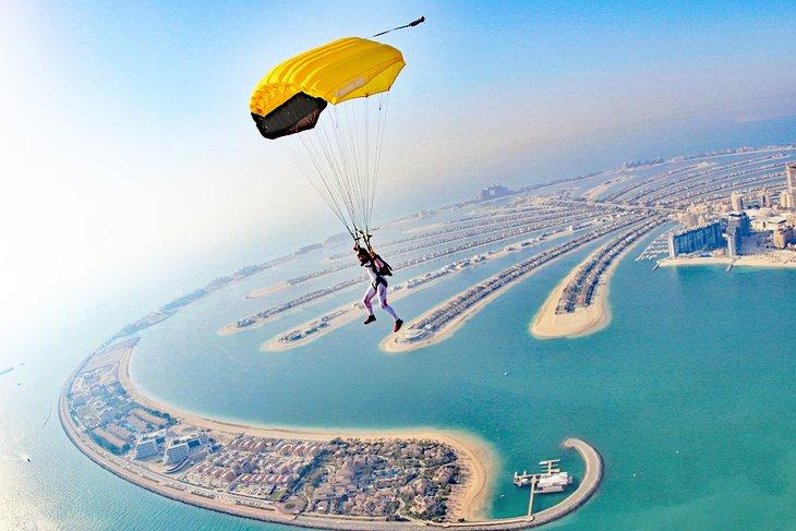 Saut en parachute à Dubaï
