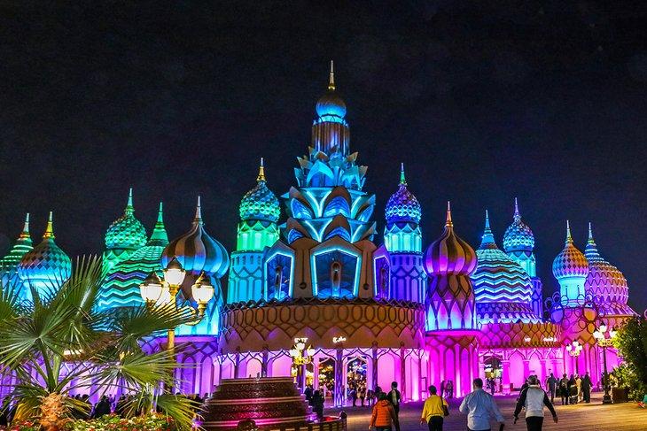 Global Village la nuit