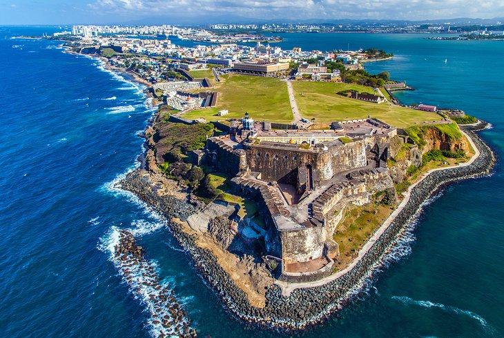 Vista aérea del Fuerte El Morro en Viejo San Juan, Puerto Rico