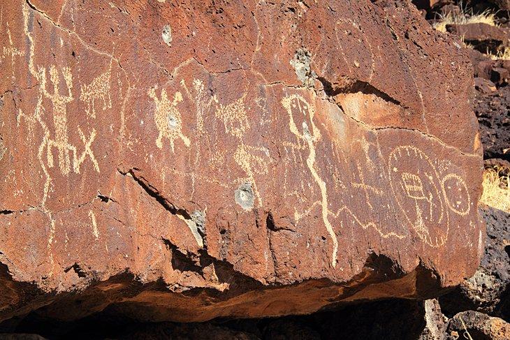 Arte rupestre indígena antiguo a lo largo del Sendero Rinconada