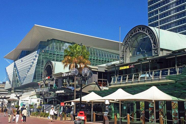 Tiendas y restaurantes en Darling Harbour