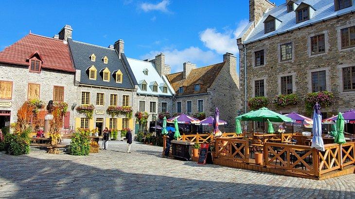 Terrasses d'été à la Place Royale