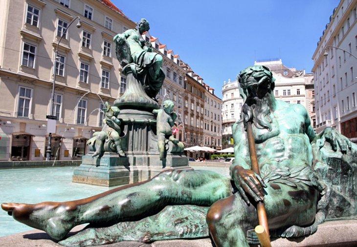 Kärntner Strasse y la Fuente Donner