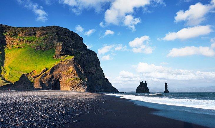 Playa de arena negra Reynisfjara