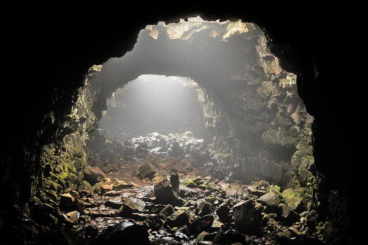 Tunnel de lave Raufarhólshellir
