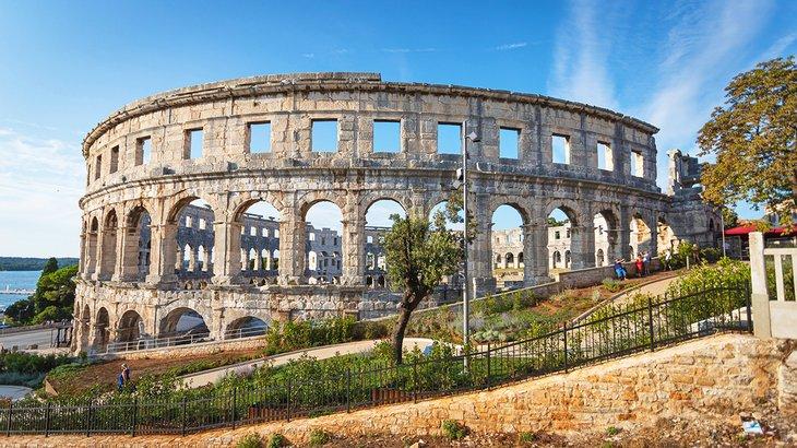 Arena romana de Pula