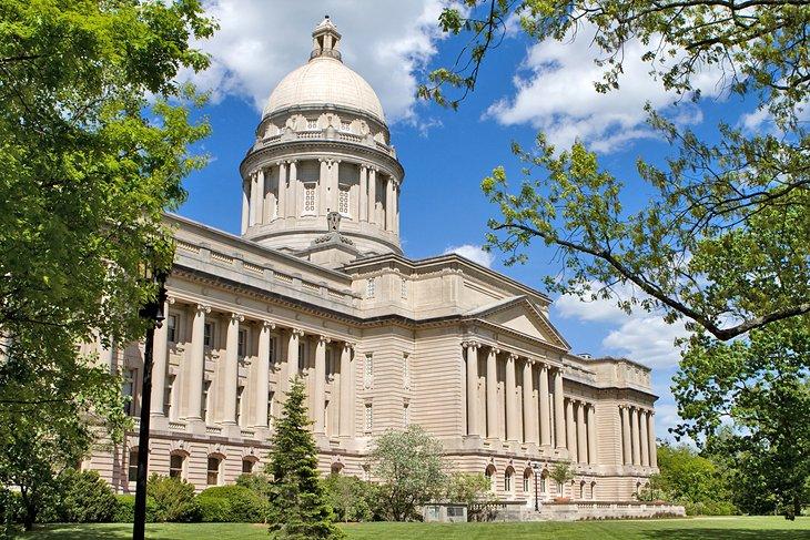 El edificio del Capitolio del Estado de Kentucky en Frankfort