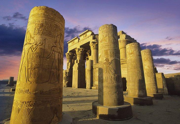 Templo de Kom Ombo al atardecer