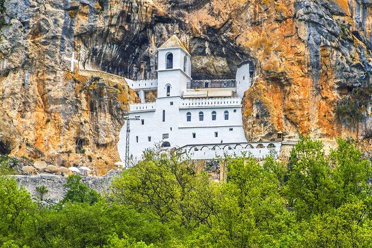 Monastère d'Ostrog