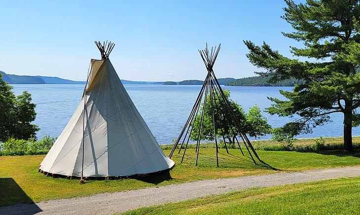 Una exhibición en el Sitio Histórico Nacional del Fuerte Témiscamingue