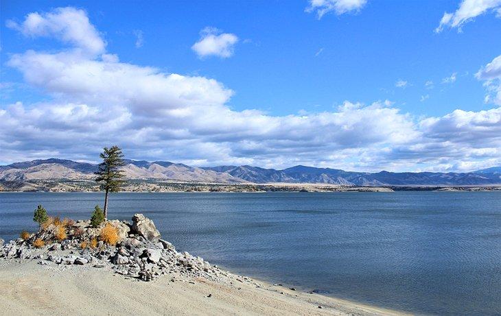 Lago Canyon Ferry