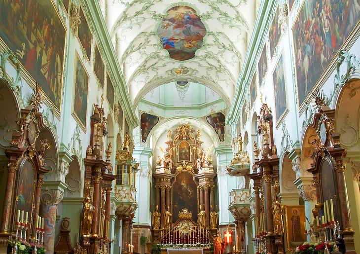 Interior de la Iglesia de San Pedro