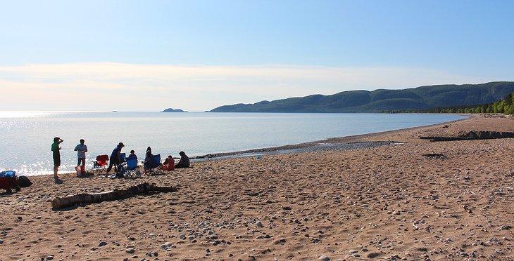 Playa de Agawa Bay en Lake Superior Provincial Park