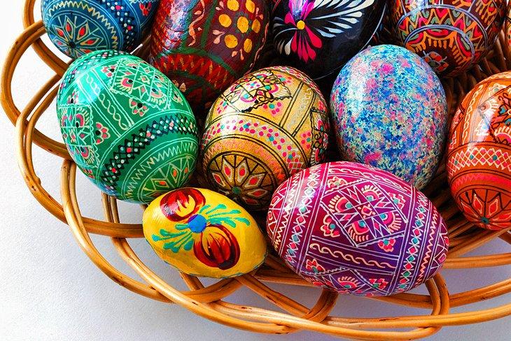 Œufs ukrainiens colorés