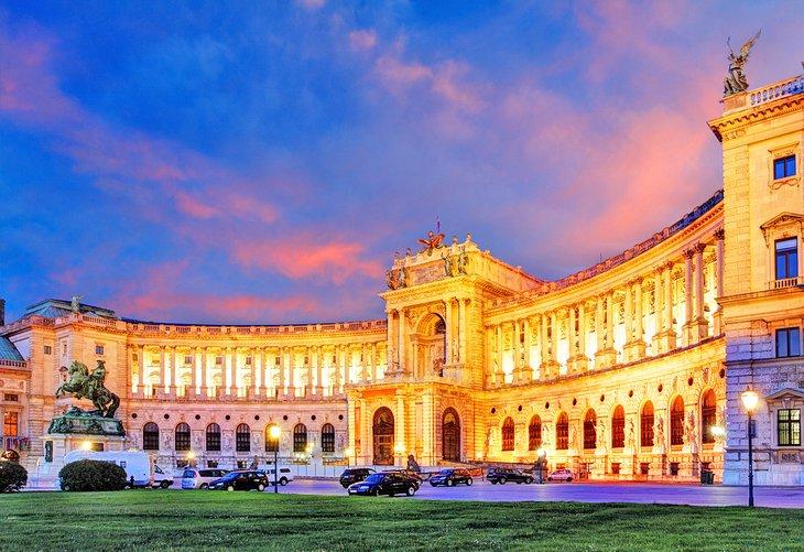 Palais impérial de la Hofburg la nuit