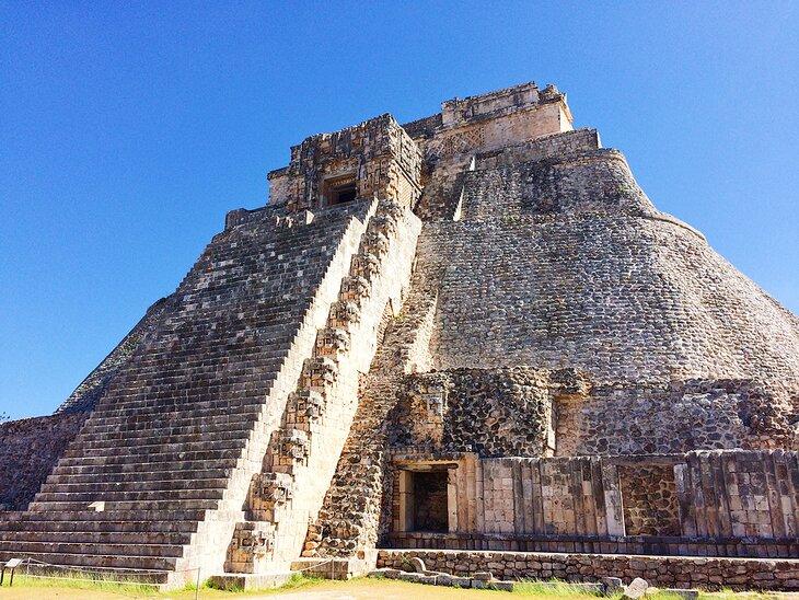 Templo del Mago en Uxmal