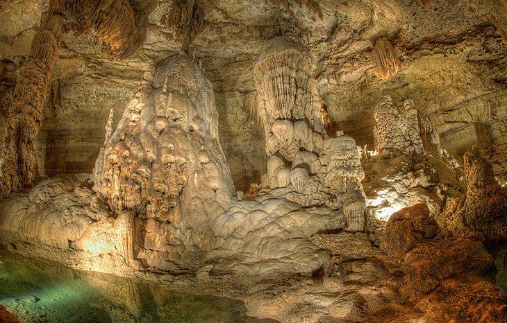 Cavernas de Natural Bridge