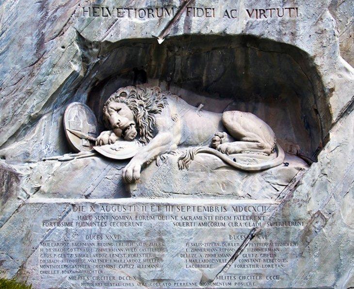 Löwendenkmal (Monumento del León)
