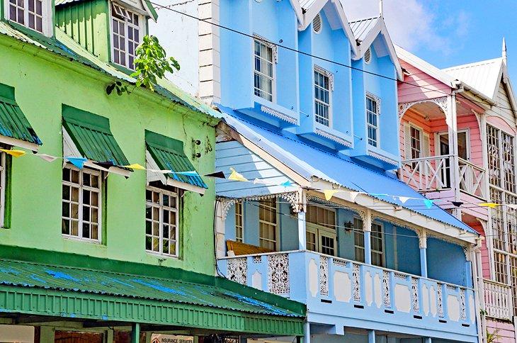 Edificios de colores pastel en Castries