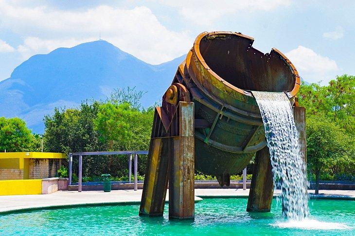 Fuente en el Parque Fundidora