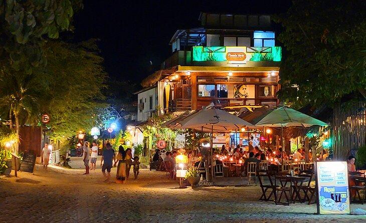 Soirée dans les rues de sable de Jericoacoara