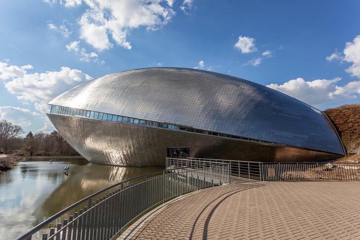 Universum Bremen | Philip Lange / Shutterstock.com