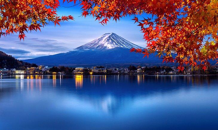 Mt. Fuji reflektiert im Lake Kawaguchiko