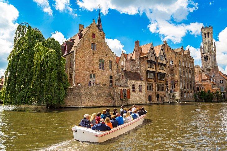 Crucero por los canales en Brujas