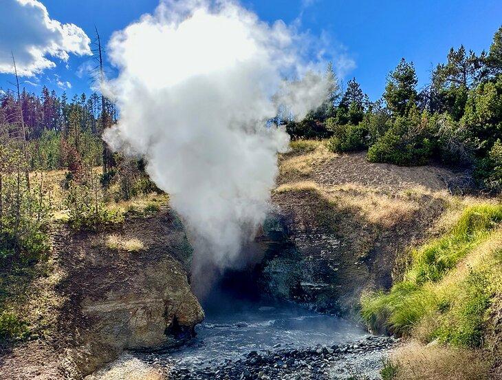 Dragons Breath im Mud Volcano