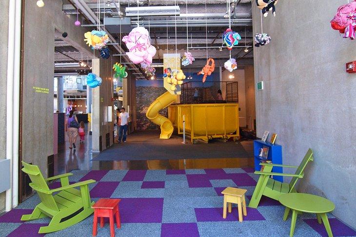 El Nuevo Museo Infantil | <a rel="nofollow noopener noreferrer" target="_blank" class="cc16_b" href="https://www.flickr.com/photos/mliu92/">mliu92</a> / foto modificada