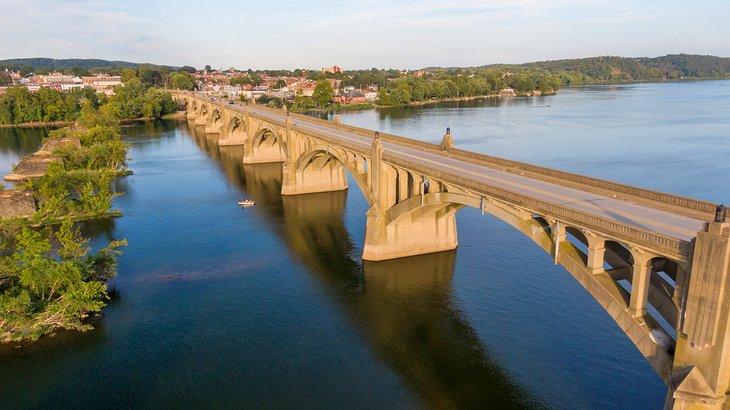 Puente Memorial de Veteranos entre Wrightsville y Columbia en Pennsylvania