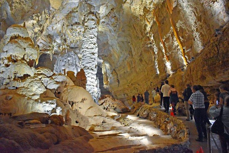Cavernas de Natural Bridge