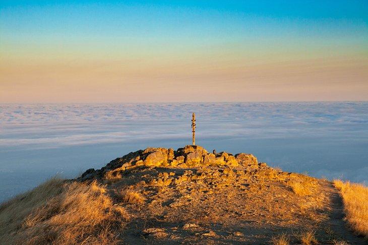 Sonnenaufgang auf dem Mission Peak