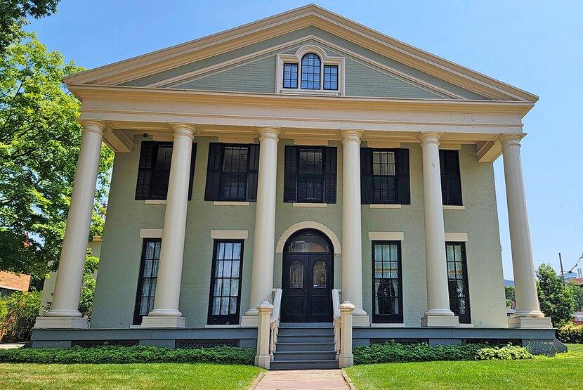 Sitio Histórico Nacional Inaugural de Theodore Roosevelt en verano