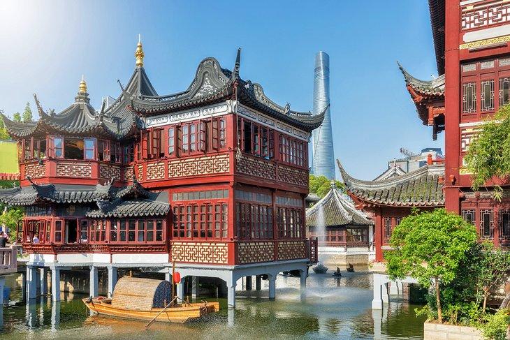 El barrio de Yu Yuan, el casco antiguo de Shanghái, en un día soleado, China Yu Garden