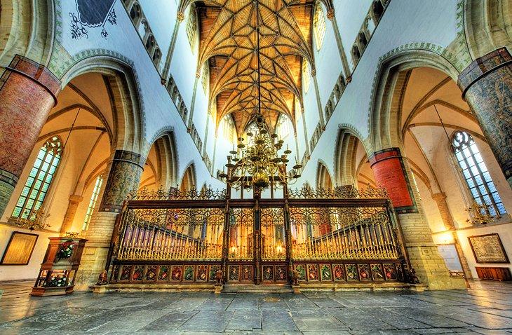 Die St. Bavo Kirche: Grote Kerk (St.-Bavokerk)