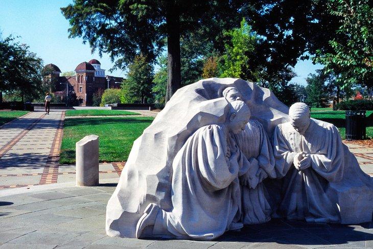 Statue im Kelly Ingram Park