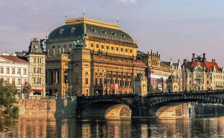 El Teatro Nacional