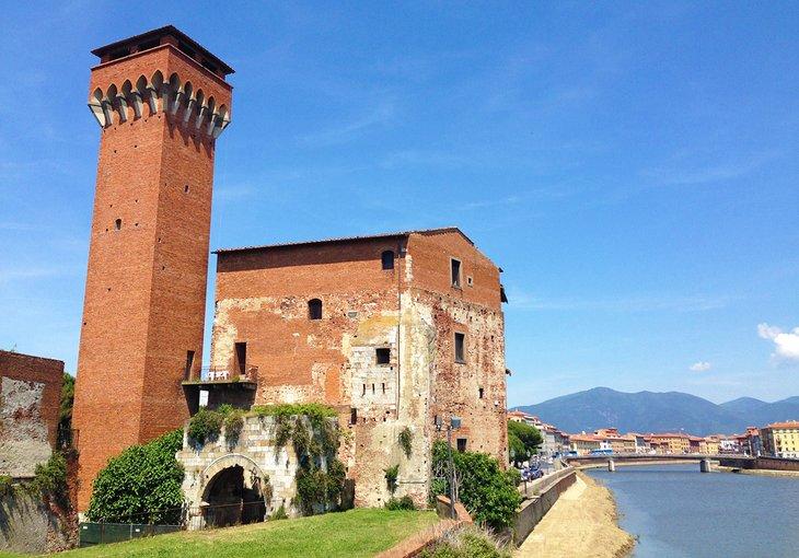 Guelfa-Turm