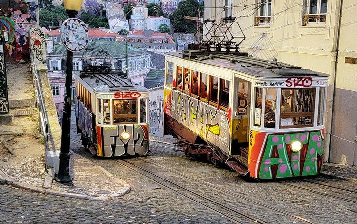Elevador da Bica | Foto copyright: Lana Law