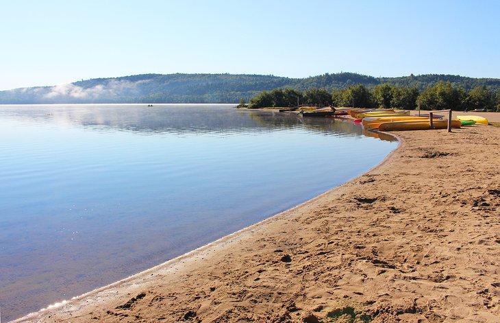 Lago de Dos Ríos en el Parque Provincial de Algonquin