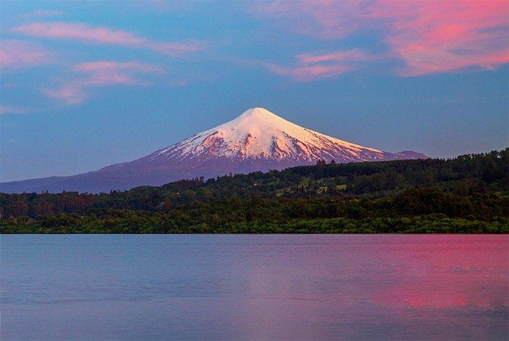 Volcan Villarrica au coucher du soleil